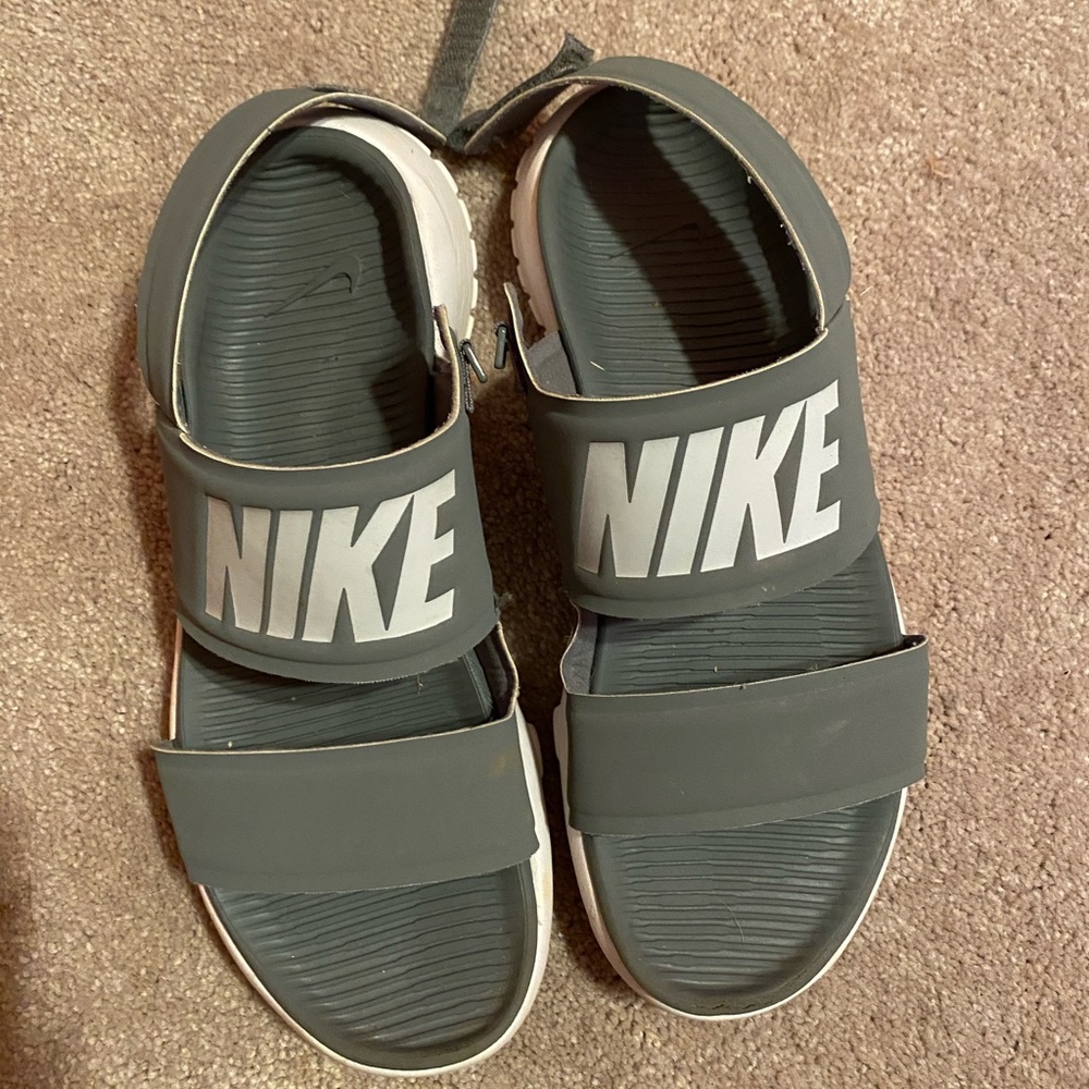 Nike Tanjun Sandals